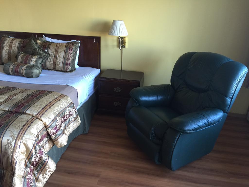 Americas Best Value Inn & Suites Macon At Sunset Dr Oda fotoğraf